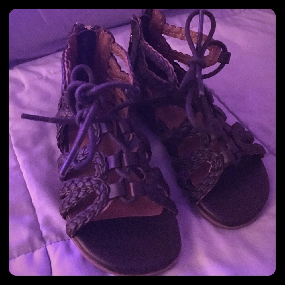 Kenneth Cole sandals